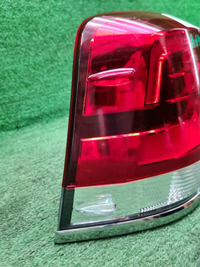 Фонарь левый внешний Toyota Land Cruiser 200 15-21
