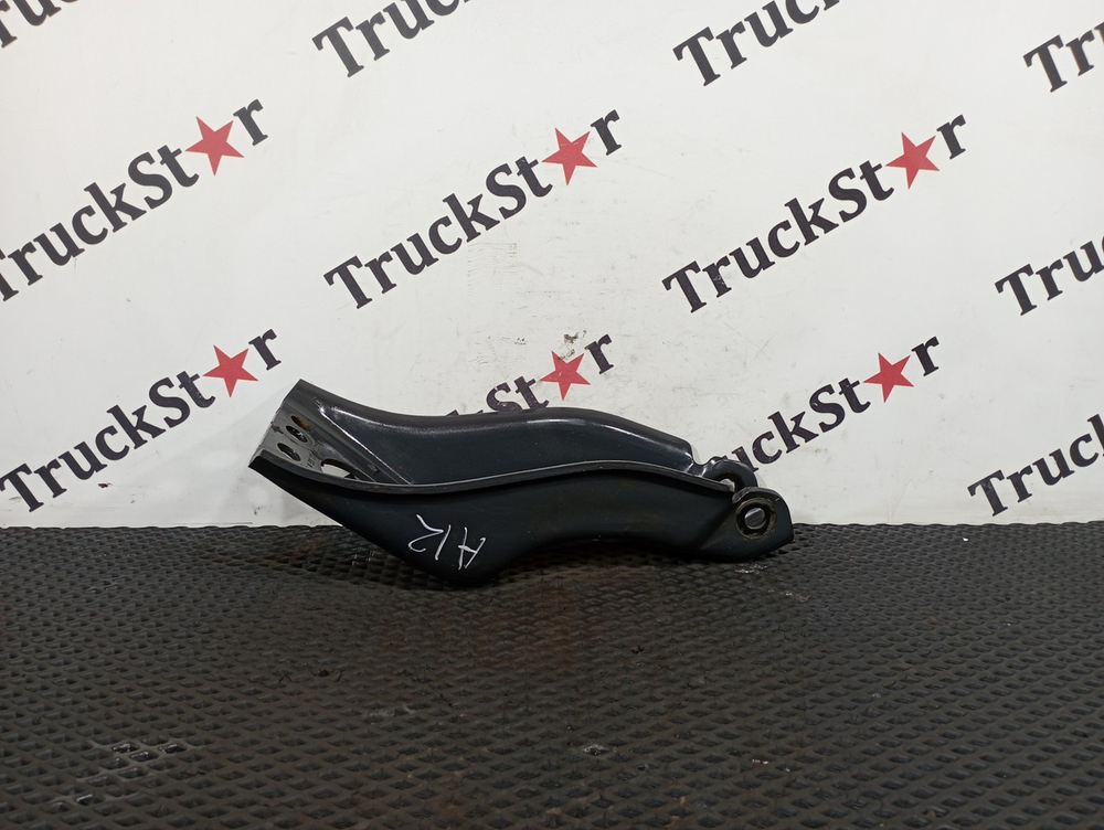 Кронштейн амортизатора переднего верхний