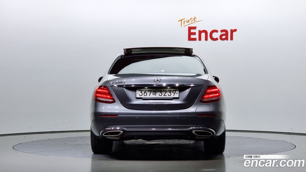 Mercedes-Benz E-Class W213 E300e Exclusive (12.2019)