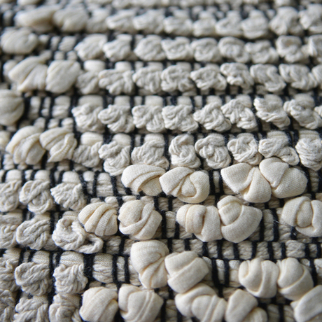 Декоративная наволочка на подушку в бохо-стиле