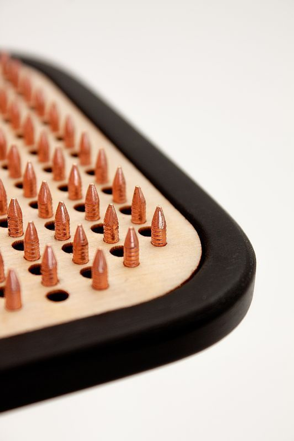 Доска садху Дерево инь-янь медные гвозди