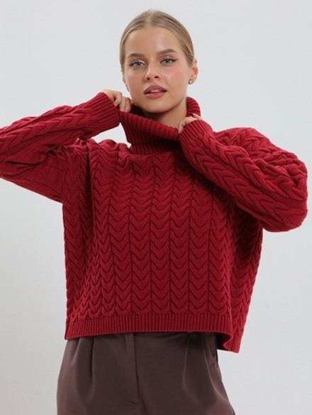 Вязаный свитер с высоким горлом