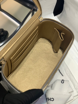 Chane1 Vanity with Chain 17 cm