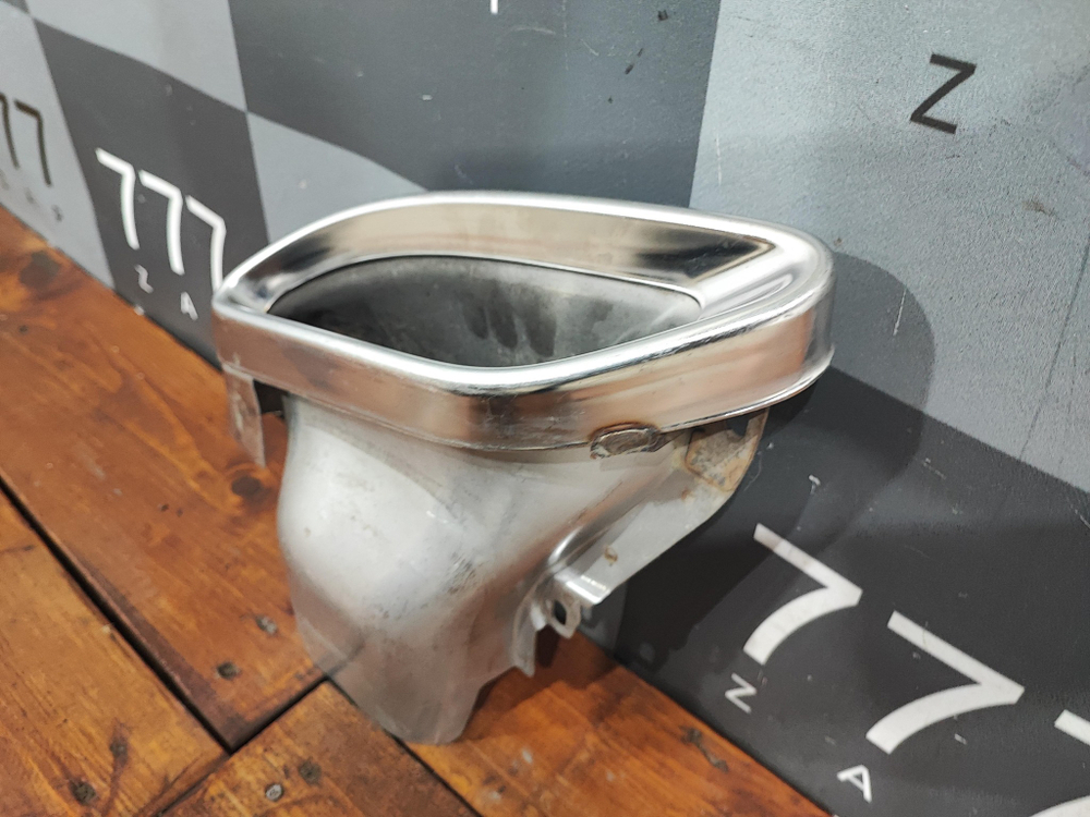 Насадка глушителя левая AMG Mercedes C (W205) A2054900300