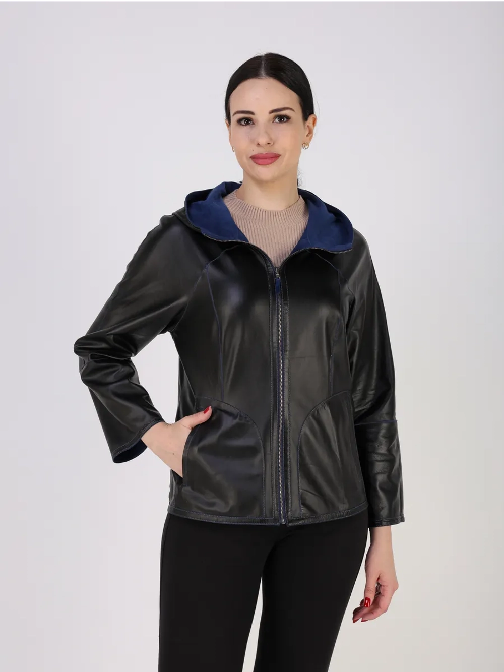 Куртка демисезонная замшевая двухсторонняя с капюшоном