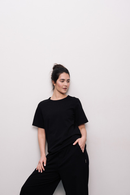 Базовая футболка в 2 цветах