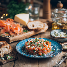Тартар из лосося с сыром — быстро, вкусно, премиально