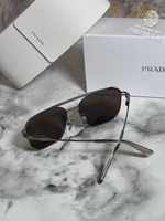 Солнечные очки Prada