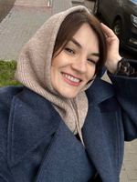 Капюшон вязаный бежевый меланж