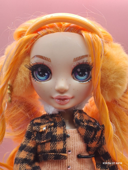 Кукла Рейнбоу Хай Кукла Shadow Poppy Rowan из коллекции Winter Break 068