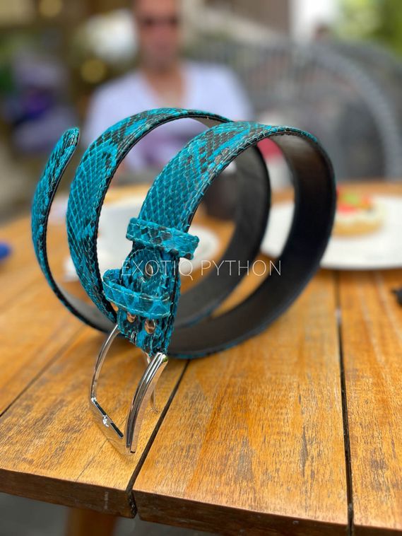 Яркий ремень из кожи питона AC-109