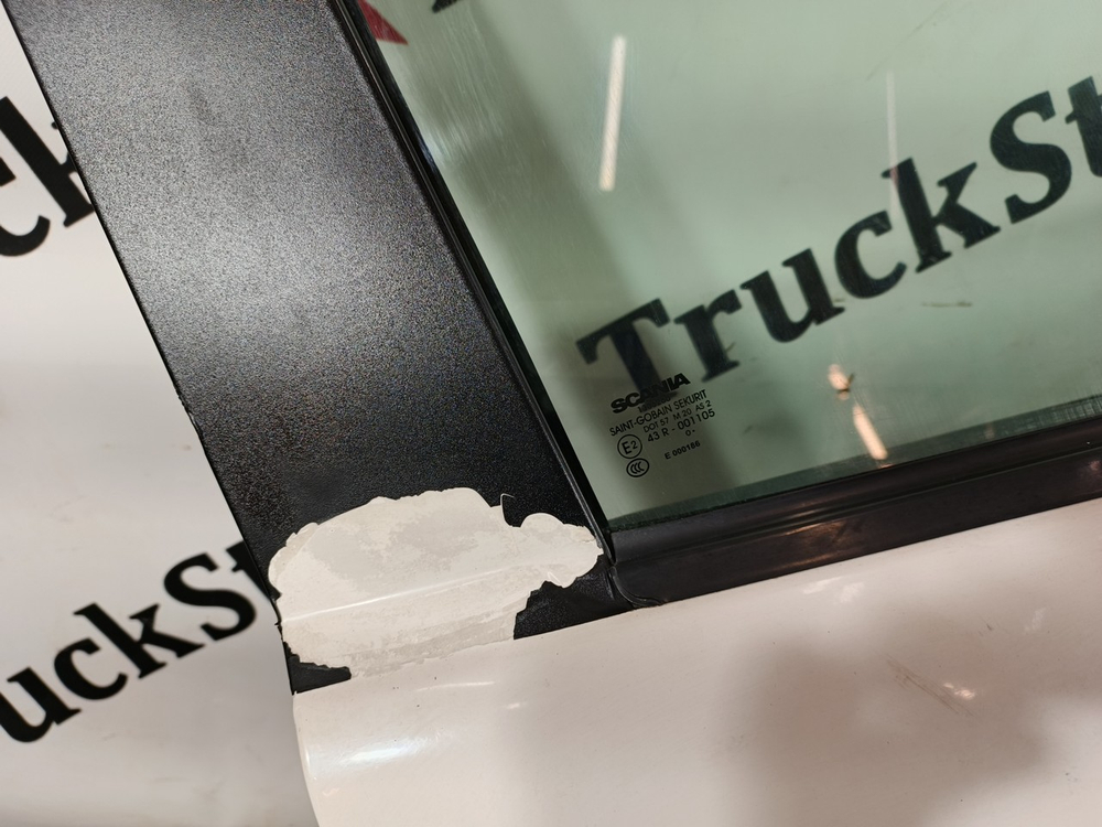 Дверь правая