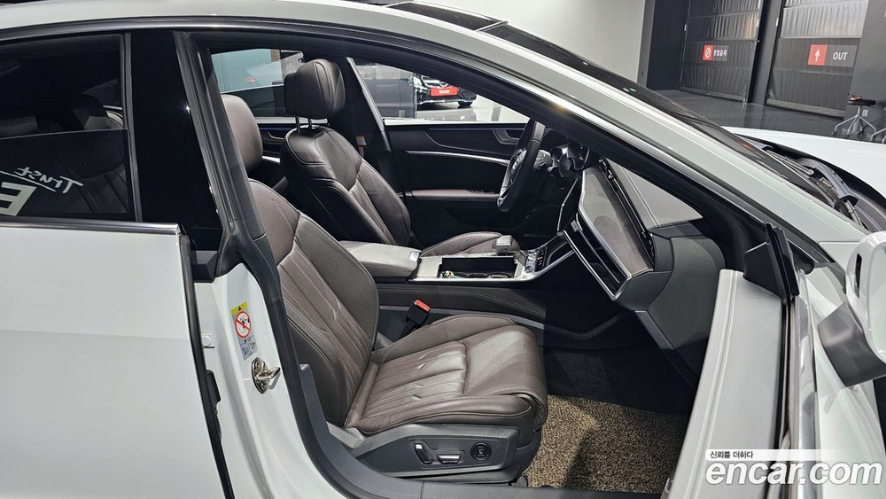 Audi A7 (4K) 55 TFSI Quattro Premium (10.2021)