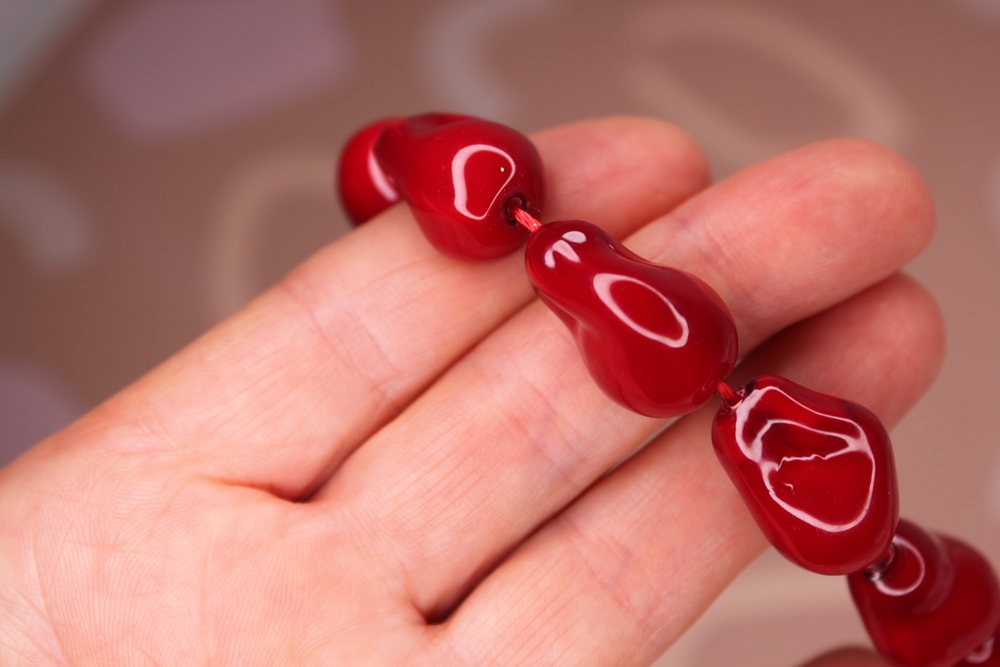 Бусина майорка красная 22х15 мм