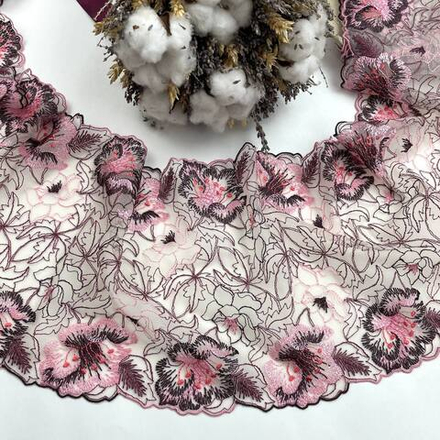 Вышивка на сетке бордово-розовая 21 см