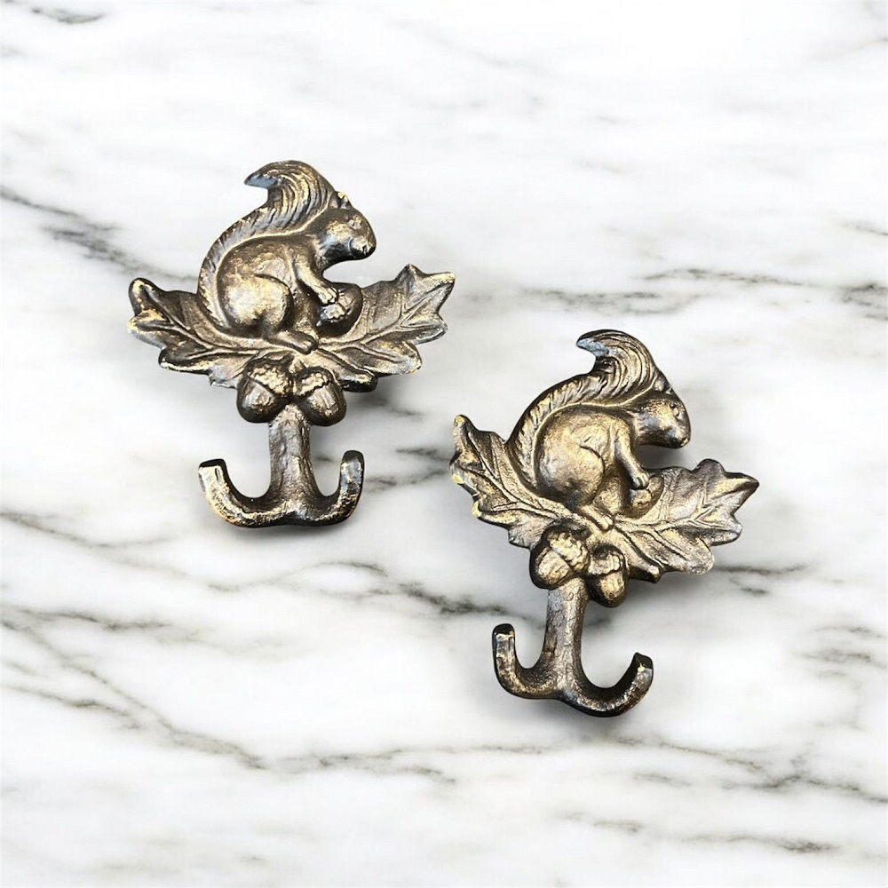 Крючок в виде белки, 13 см 31714