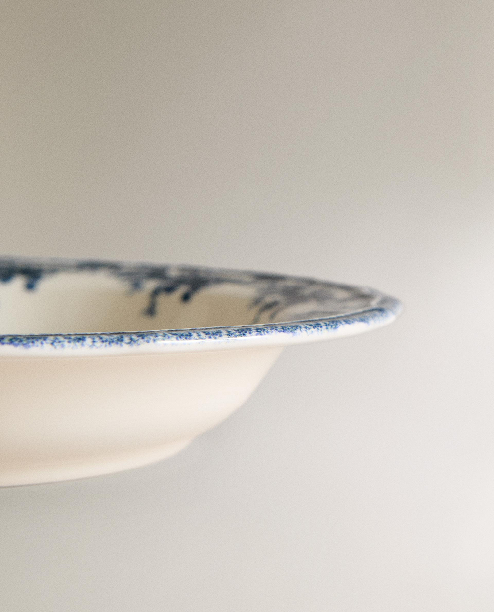 Zara Home тарелка глубокая из фаянса, цвет синий, 23 см · 2460/201