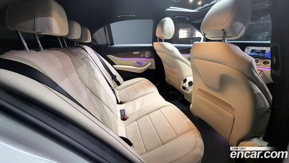 Mercedes-Benz E-Class W213 E300e 4MATIC Exclusive (08.2021)