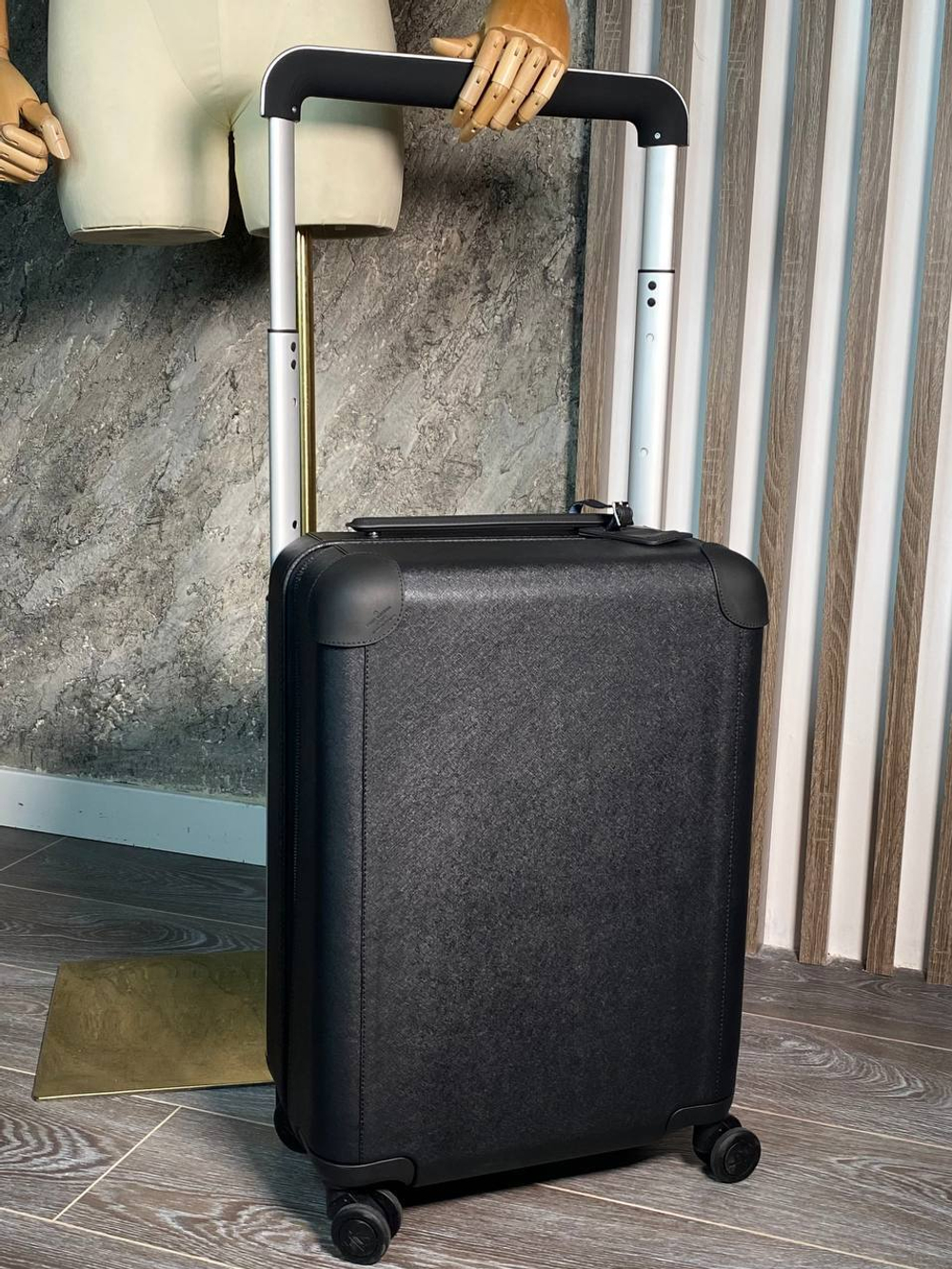 Чемодан Louis Vuitton