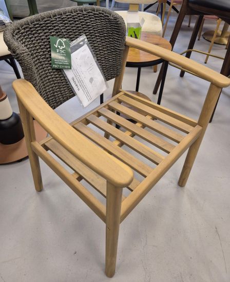 Кресло деревянное с подушкой Freeport