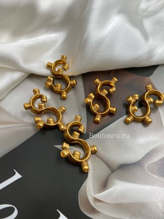 Пуговицы Скиап. "S" с резьбой античное золото