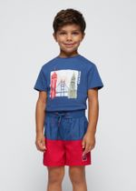 две футболки