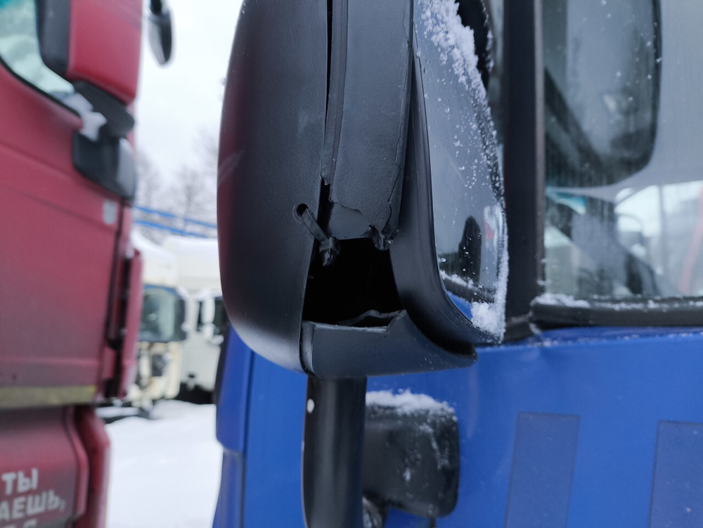 Зеркало заднего вида боковое левое