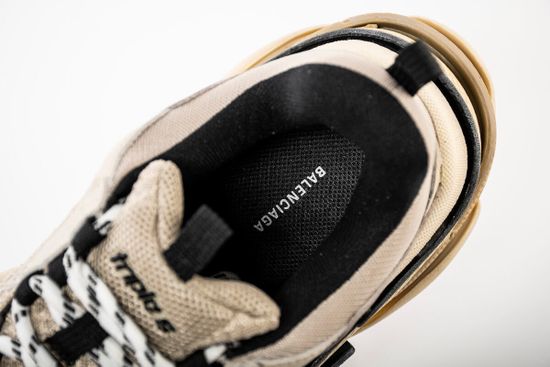 Кроссовки Balenciaga Triple S Vanilla