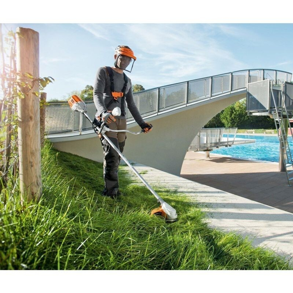 Мотокоса Stihl FS 56, сдвоенный наплечный ремень, косильная головка AUTOCUT 25-2