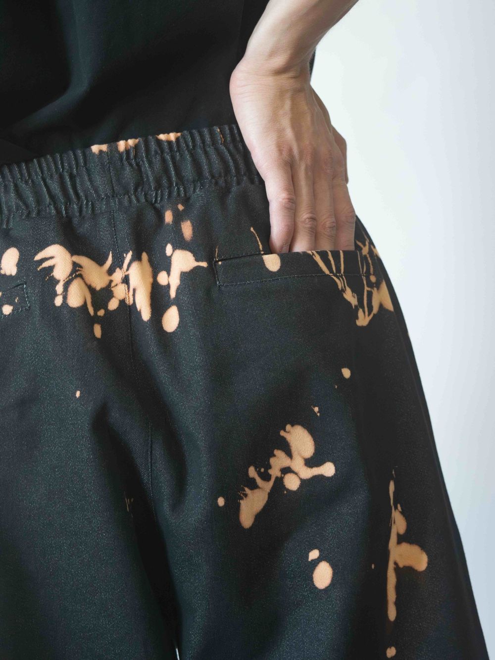 Купить Брюки Sashina Bleach Tie-Dye черные Брюки Sashina Bleach Tie-Dye черные