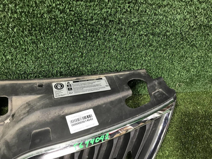 Решетка радиатора Skoda Rapid 1 (2012-2020)