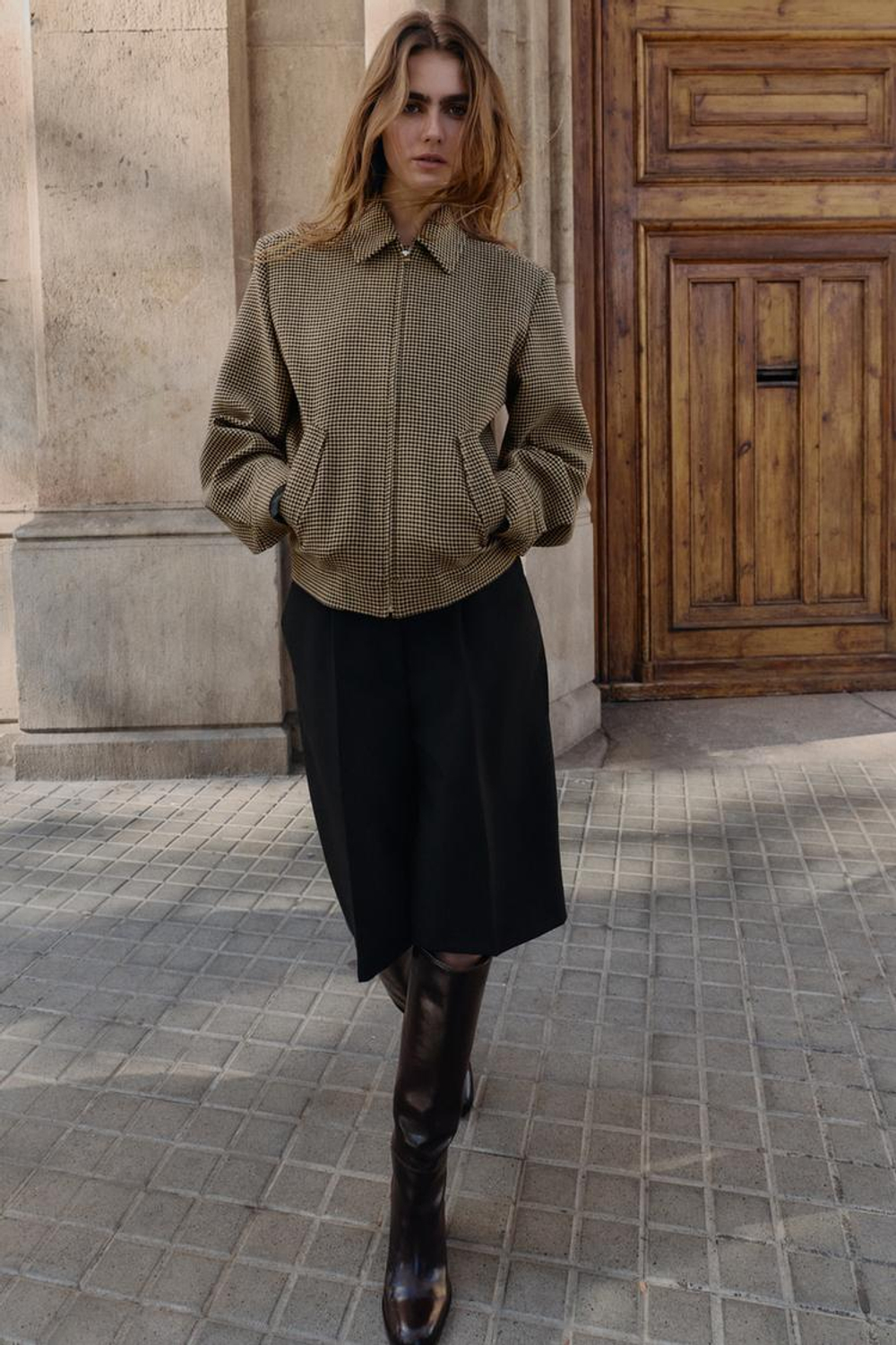 ZARA БОМБЕР В ГУСИНУЮ ЛАПКУ С ПОДПЛЕЧНИКАМИ, ЧЕРНЫЙ/КОРИЧНЕВЫЙ