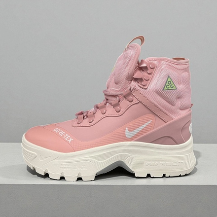 Nike ACG Air Zoom Gaiadome GORE-TEX • Pink