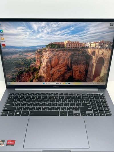 Ноутбук Infinix InBook Y3 Max 16"/Ryzen 5-5500U/RAM 16GB/SSD 512GB/AMD Radeon Graphics/1920x1200/IPS/Windows 11/Подсветка - кл:LED/серебристый. Состояние: Уценка/небольшой след. на матрице от клавиатуры