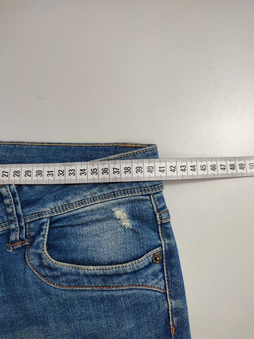 Джинсы Stradivarius стильные 44 размер