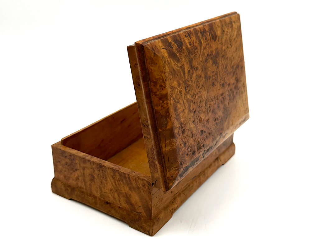 Шкатулка довоенная.  Кап, столярная работа. СССР. Первая половина XX в.