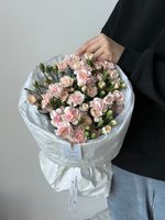 Моно букет из кустовых диантусов в нежно розовом оттенке 25 шт