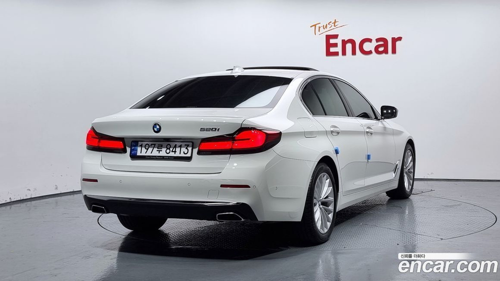 BMW 5 Series (G30) 520i Luxury (03.2023)