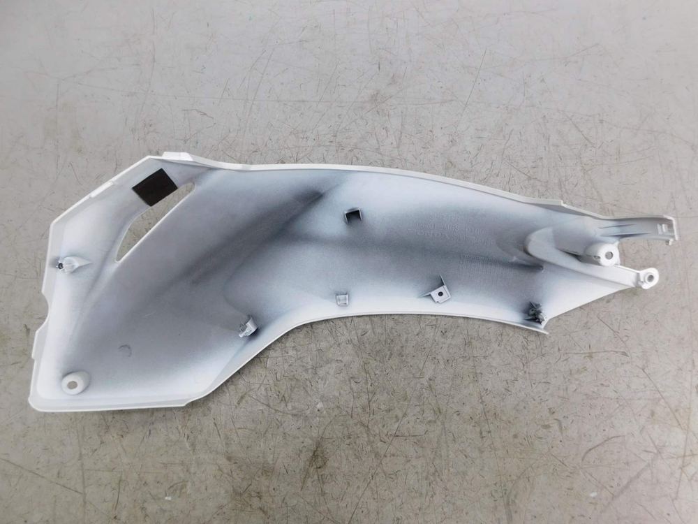 Пластик боковой правый Honda NC700S RC61 64201-MGS-D100.