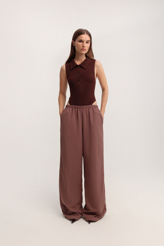 Брюки из плащевки