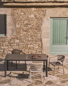 Уличный стол Anafi из спеченного камня и графитового алюминия 180 x 90см