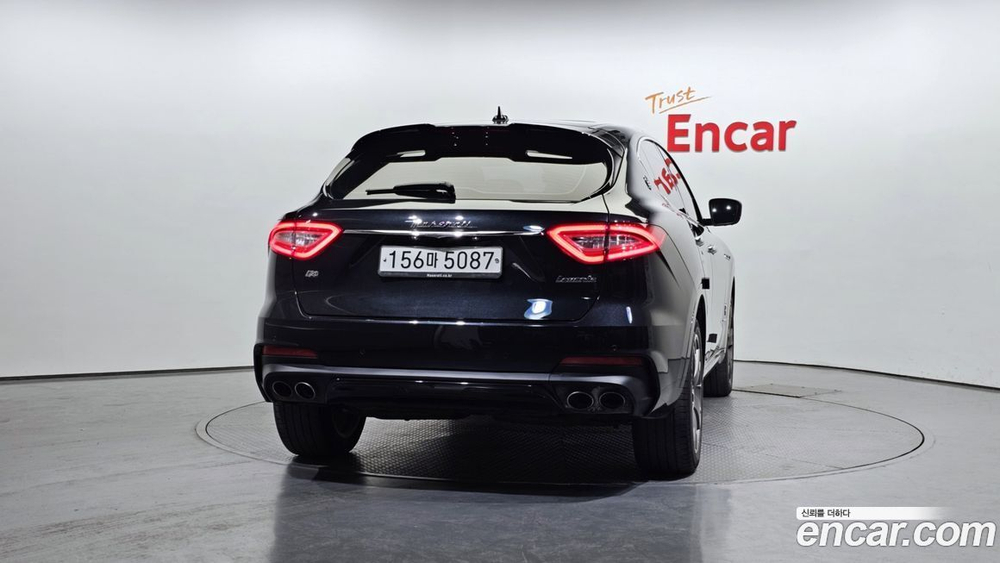 Maserati Levante 3.0 Дизель AWD GrandSport (12.2019)