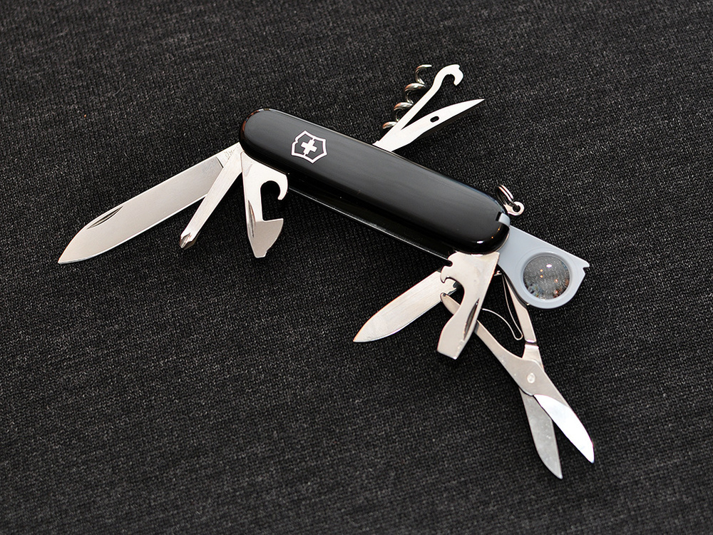 Нож Victorinox Explorer черный, 1.6703.3