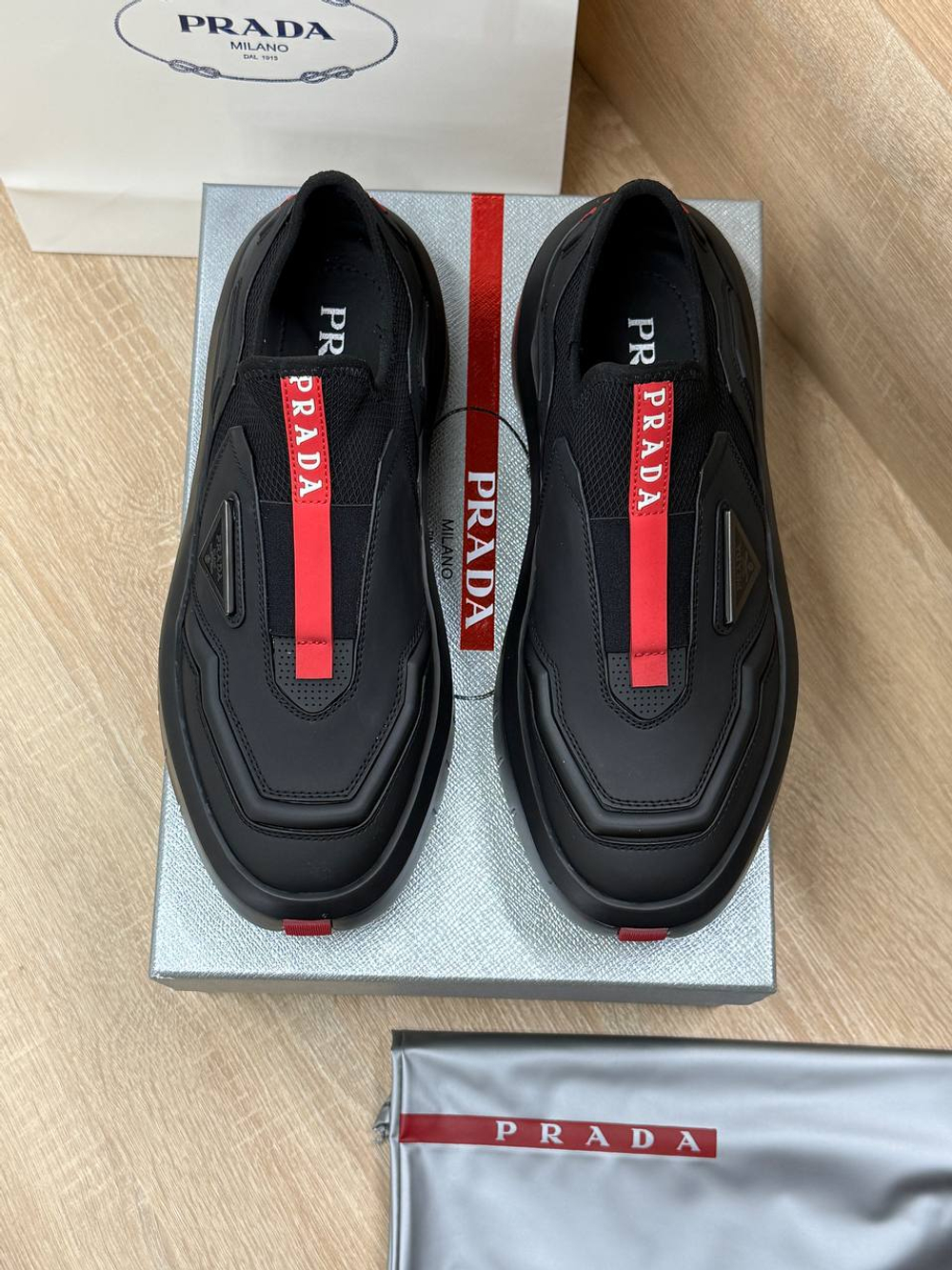 Кроссовки Prada