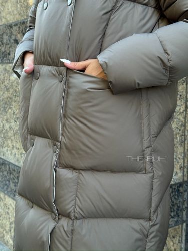 Длинный двусторонний коричнево-белый пуховик