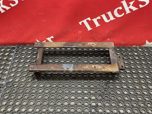 Кронштейн крыла переднего левого 2018г