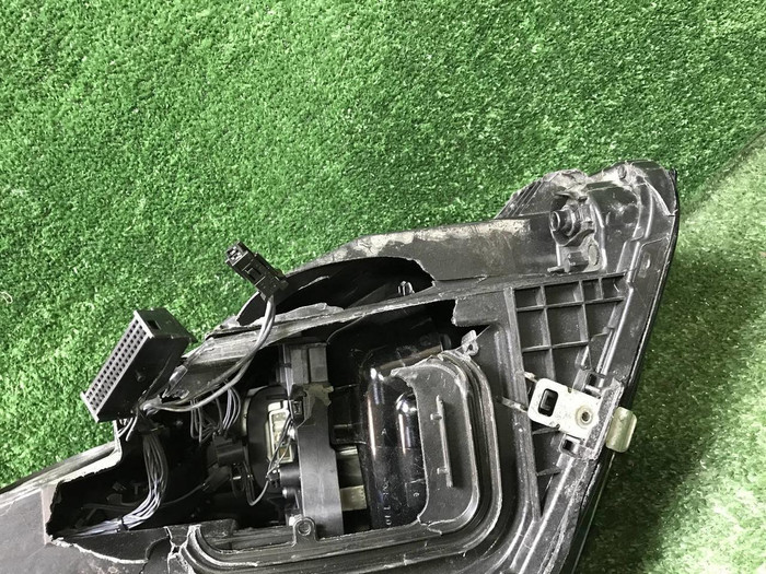 Битая Фара левая Mercedes GLE V167 (2018-2024) LED