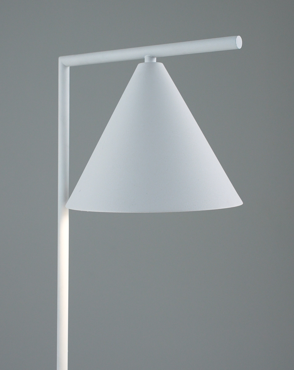 Лампа настольная Moderli V11063-1T Omaha