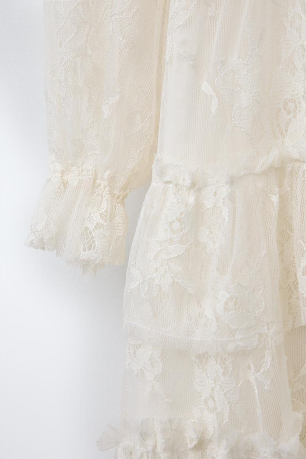 ZARA КРУЖЕВНОЕ ПЛАТЬЕ, ЭКРЮ