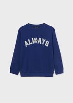 толстовка с футболкой и шортами